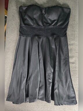 Elegant Black Lace Waist Strapless Dress